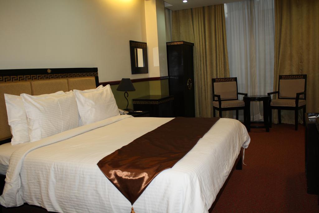 Manila Crown Palace Hotel Extérieur photo